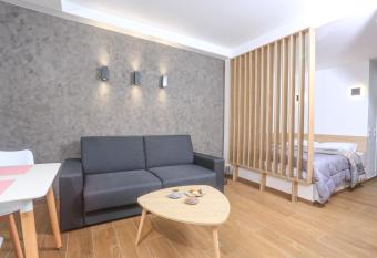 VH Executive Suites allows 18 year olds to book a room