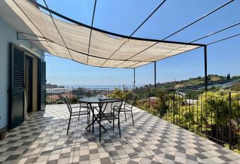 Agriturismo Azzurra Biricchina has Balcony rooms