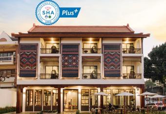 T Heritage Hotel has rooms with a private hot tub