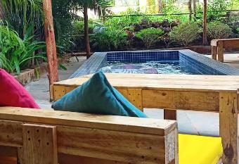 Red Monkeys Hostel allows 18 year olds to book a room