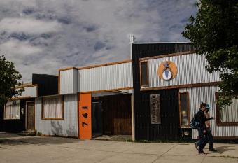 El Patag  nico Hostel allows 18 year olds to book a room