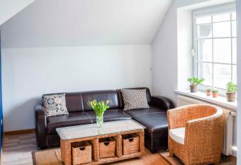 Cinnamon villa allows 18 year olds to book a room