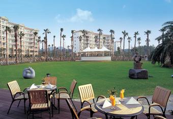 Raon Hotel & Resort Jeju has Balcony rooms