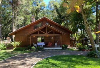 Casa Estilo Canadense - Canela allows 18 year olds to book a room