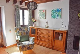 Casa El Simanc  n has Balcony rooms