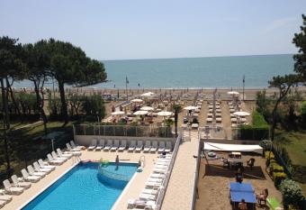 Residence Florida has Balcony rooms