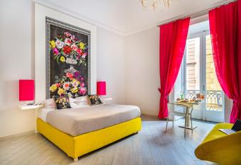 Palazzo Scaramellino has Balcony rooms