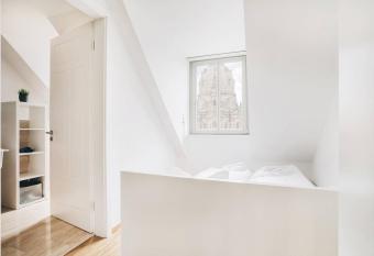 Dill Apartment Frauenkirchenblick Dresden has Balcony rooms