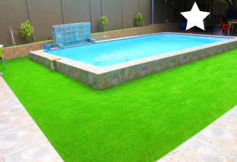 MO MAJOR has rooms with a private hot tub