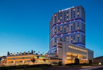 Wyndham Grand Istanbul Europe has Smoking/Balcony rooms