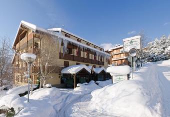 Park Hotel Fanano has Balcony rooms