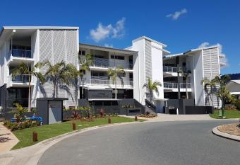 Harbour Cove has Balcony rooms