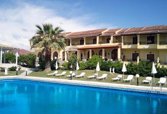 Regina Hotel has Balcony rooms