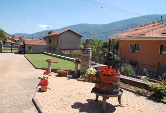 Il Poietto allows 18 year olds to book a room