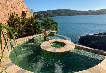 Cachoeira inn has rooms with a private hot tub