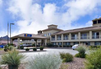 Spark by Hilton Fountain Hills Scottsdale has Balcony rooms