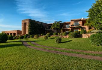 Le Palais Paysan allows 18 year olds to book a room