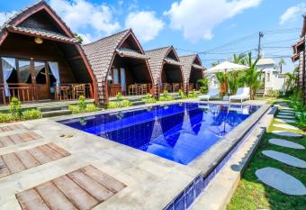 Lilis Aksito Akusara allows 18 year olds to book a room