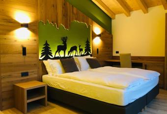 Fulun Mountain Lodge has Balcony rooms