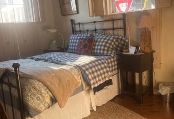 First Floor Apt with River View has Balcony rooms