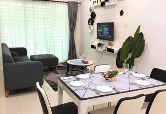 Ipoh Paradise Homestay 4BR @ Station 18 (13 Pax) has Balcony rooms