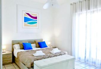 Golden Home Sorrento allows 18 year olds to book a room