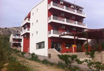 Pansion Laguna has Balcony rooms