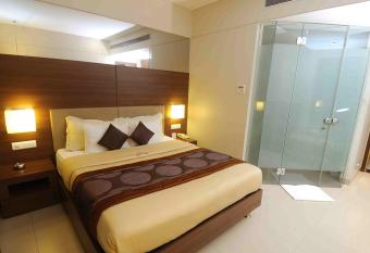 Hotel Landmark Fort has Smoking rooms