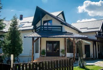 Casa Preto E Branco has Balcony rooms