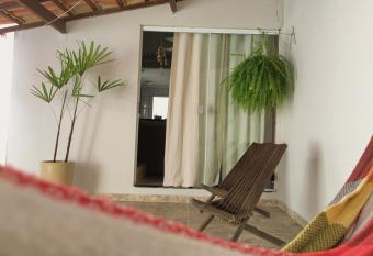 Uma casa ideal para familia allows 18 year olds to book a room