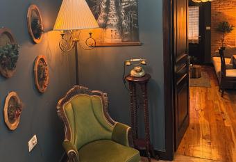 Villa Elezi 2 allows 18 year olds to book a room