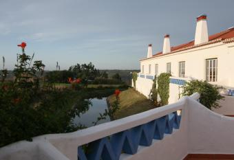 Apartamentos Canal da Agua has Balcony rooms