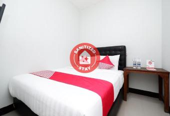 OYO 1565 Palebon Residence allows 18 year olds to book a room