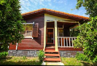 Sunrise Bungalows has Balcony rooms