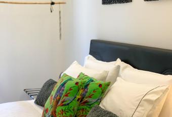 F.T.P Luxury Rooms allows 18 year olds to book a room