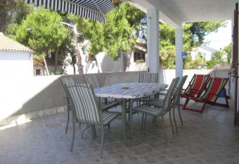 Apartment Gana - 50m from the sea has Smoking/Balcony rooms