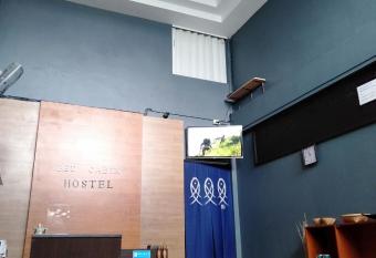 Bedcabin Hostel allows 18 year olds to book a room