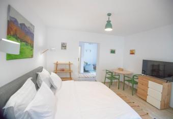 Brasha Residence has Balcony rooms