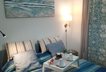 SOZIGLIA allows 18 year olds to book a room