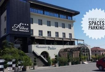 Albert Hotel has Balcony rooms