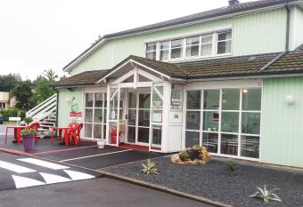 Fasthotel Caen Memorial allows 18 year olds to book a room