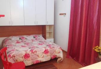 La Brocca allows 18 year olds to book a room