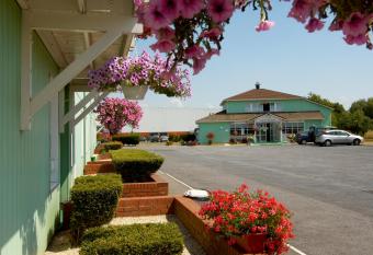 Fasthotel Lille A  roport Lesquin allows 18 year olds to book a room