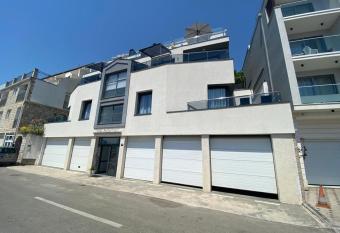 Villa Bellevue has Balcony rooms