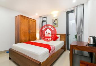 Super OYO 520 Friendly Homestay allows 18 year olds to book a room