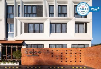 Salee Boutique Hotel allows 18 year olds to book a room