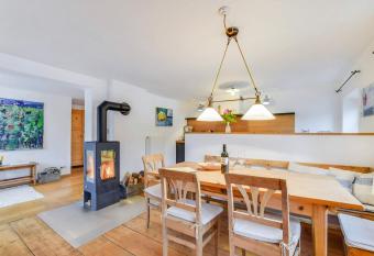 Ferienwohnung Jennerwein Alte Gendarmerie   bersee has Balcony rooms