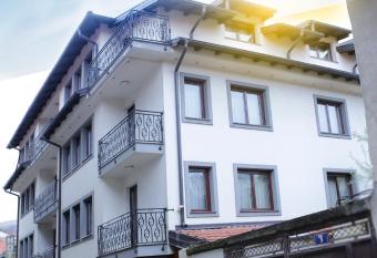 Hotel Centrum Prizren has Balcony rooms