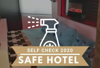 Hotel Lua allows 18 year olds to book a room