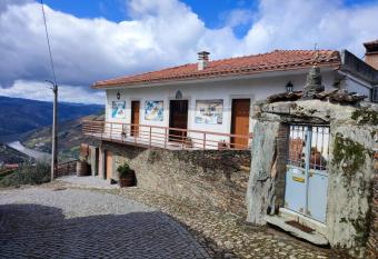 Vivenda Casa da Fraga has Balcony rooms